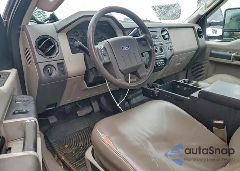 2008 Ford F550 Super Duty z USA, uszkodzony, nr VIN 1FDAF57R48EA56747